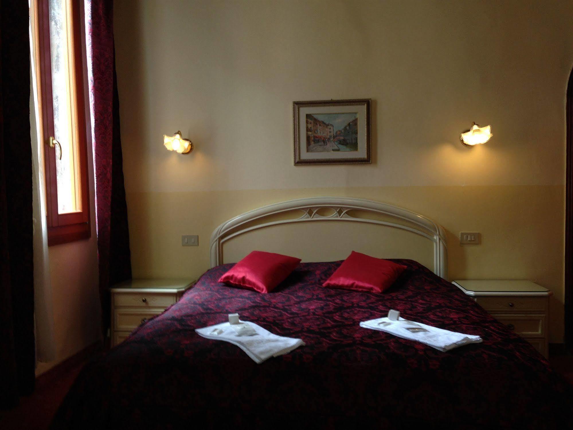 Hotel Casa Linger Venedig Exterior foto